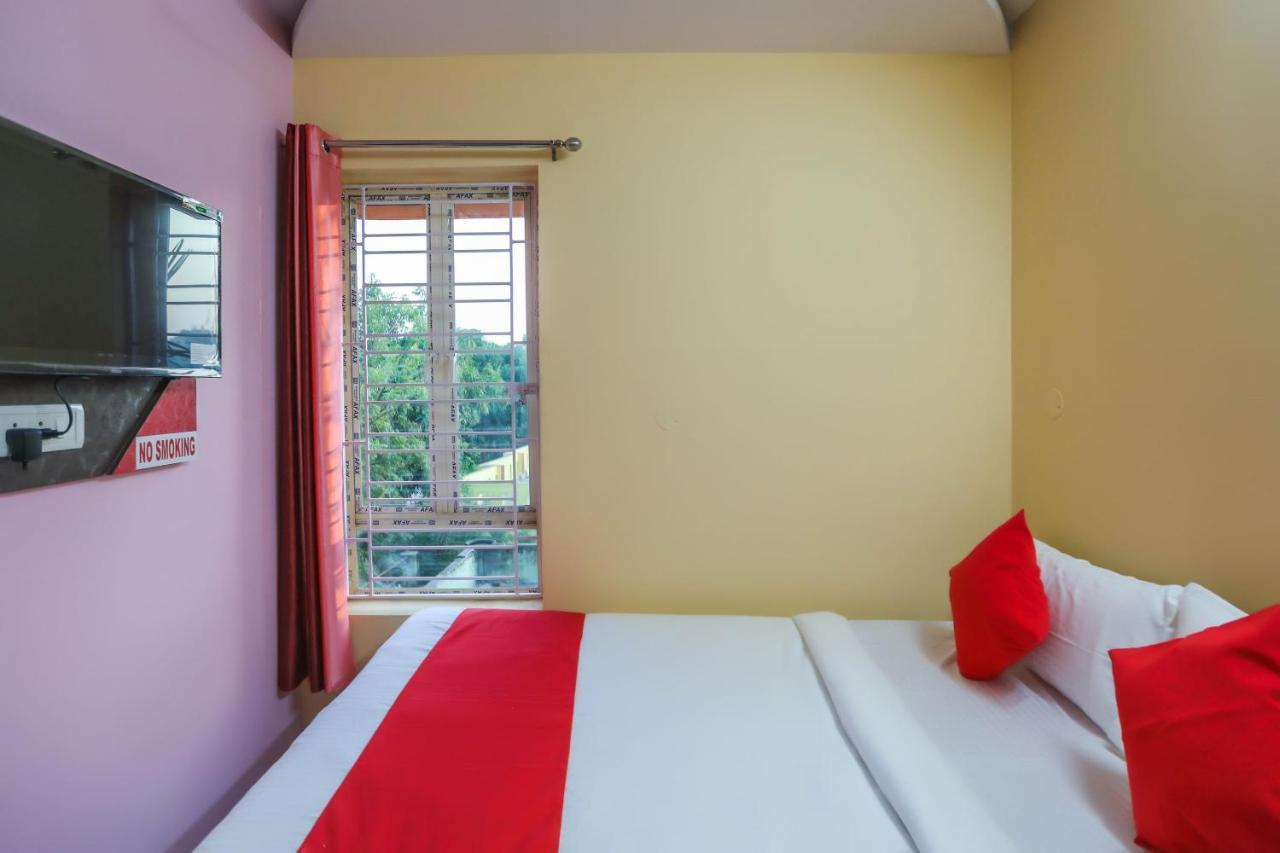 Oyo 62042 Niloy Guest House Jādabpur Exterior foto