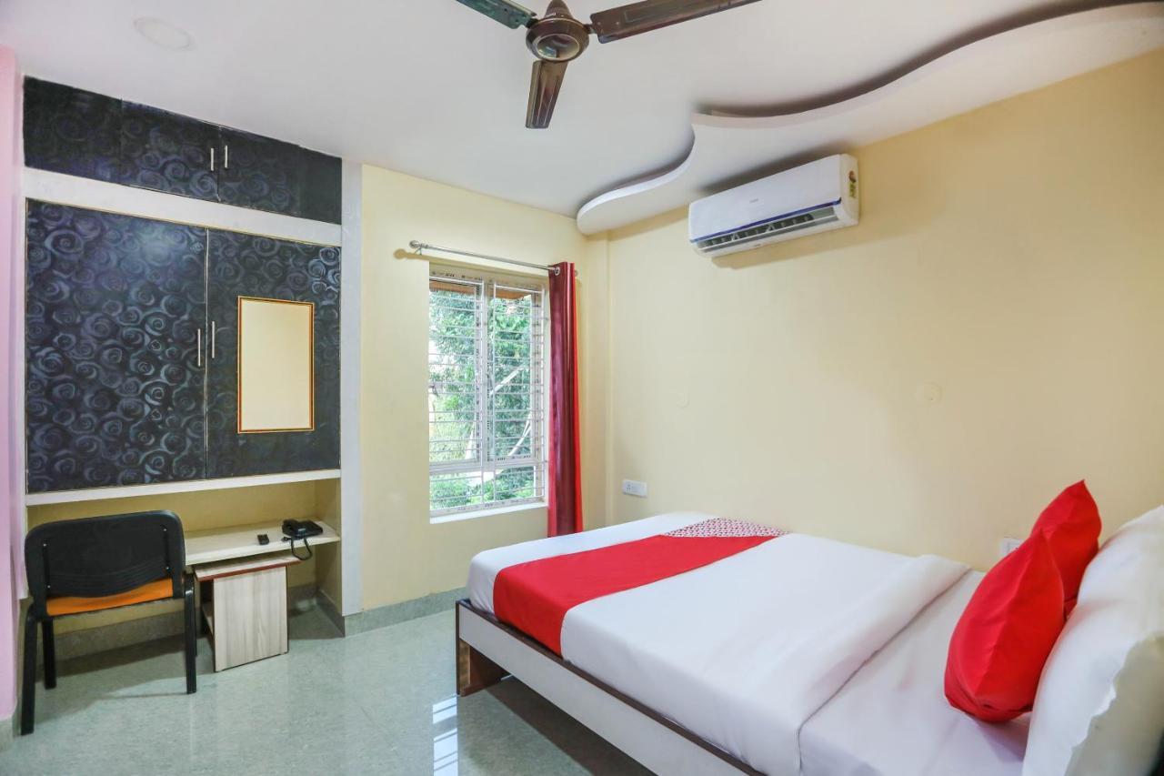 Oyo 62042 Niloy Guest House Jādabpur Exterior foto